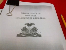 Haïti - Politique : Les députés votent dans l'urgence, la loi de finances révisée (2013-2014)