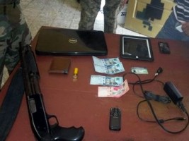 Haiti - FLASH : A suspicious haitian trying to enter Haiti with a shotguns