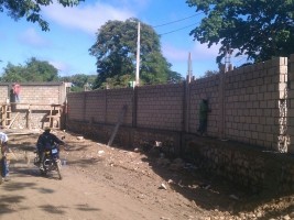 Haiti - Did you know ? : Haiti is the pioneer in building a border wall