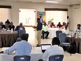 Haiti - Education : Minister Augustin Antoine meets the DDEs of the Great North