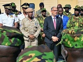 Haiti - Politic : PM Pays Tribute to Kenyan Police Officers