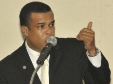 Haïti - Social : Réactions du Sénateur Steven Benoît sur la grâce de détenus