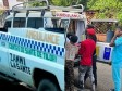 Haiti - Health : Haitian ambulances bring parturient women to give birth in the DR